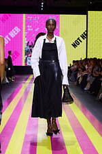 ディオール 2024年春夏ウィメンズコレクション - 強く、凛とした女性たち｜写真19