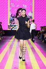 ディオール 2024年春夏ウィメンズコレクション - 強く、凛とした女性たち｜写真26