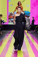 ディオール 2024年春夏ウィメンズコレクション - 強く、凛とした女性たち｜写真30