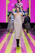 ディオール 2024年春夏ウィメンズコレクション - 強く、凛とした女性たち｜写真50