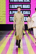 ディオール 2024年春夏ウィメンズコレクション - 強く、凛とした女性たち｜写真62