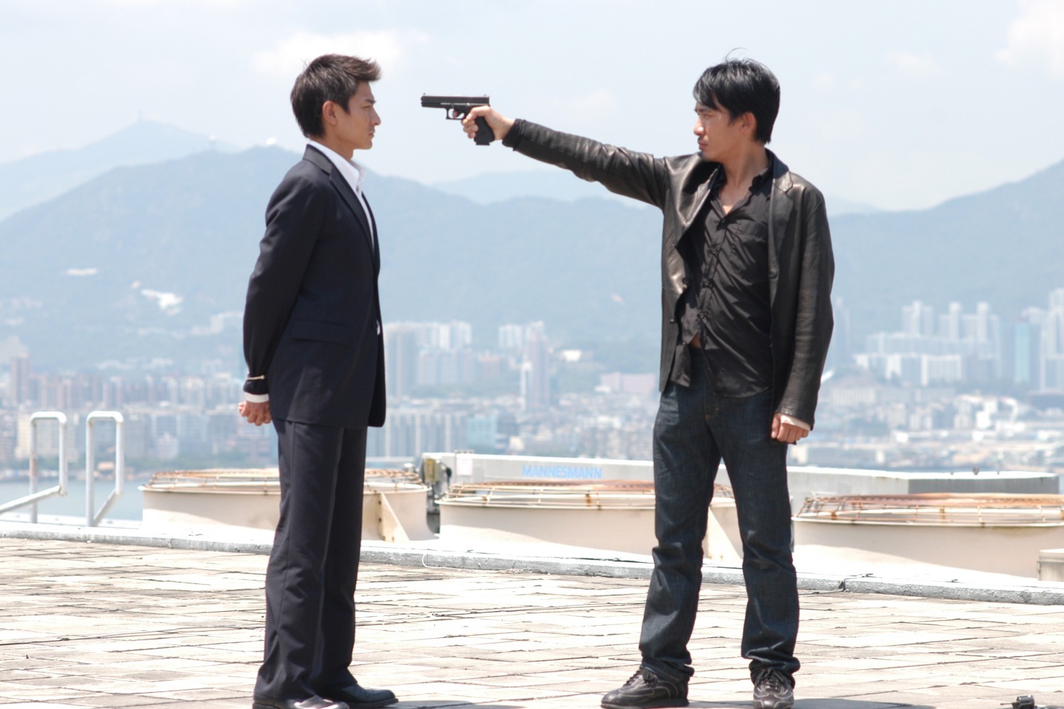 映画『インファナル・アフェア』3部作を4Kで全国公開、潜入捜査官とマフィア内通者の戦い