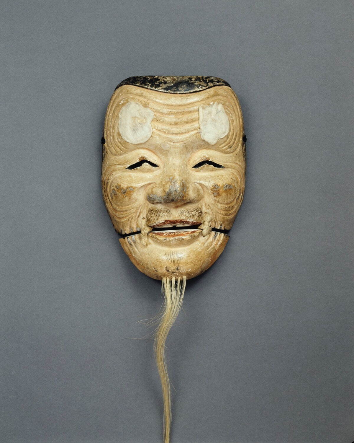 重要文化財 伝春日作 《翁(白色尉)》 室町-桃山時代 14-17世紀 三井記念美術館蔵