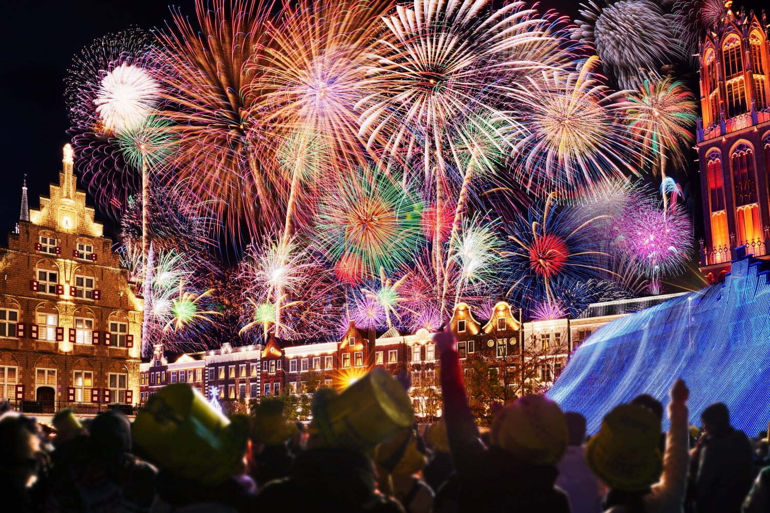 ハウステンボスの23年カウントダウンイベント、花火8,000発＆世界最大級のイルミネーション
