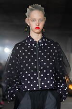 アンダーカバー 2024年春夏コレクション - 夢幻的な異空間｜写真31