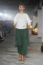 アンダーカバー 2024年春夏コレクション - 夢幻的な異空間｜写真44