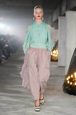 アンダーカバー 2024年春夏コレクション - 夢幻的な異空間｜写真46