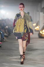 アンダーカバー 2024年春夏コレクション - 夢幻的な異空間｜写真58