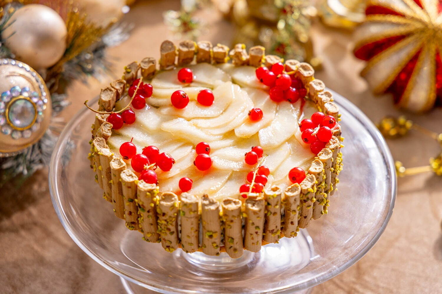 ヒルトン東京のクリスマス・スイーツビュッフェ、“女王陛下の宝石箱”着想の苺のショートケーキなど｜写真6