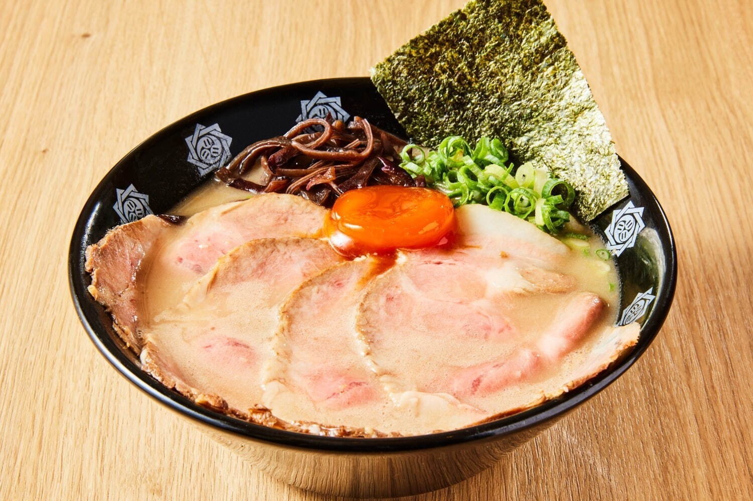 東京駅一番街「東京ラーメンストリート」東京駅 斑鳩らが作る旬＆豪華食材を使用した秋限定ラーメン