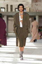 ドリス ヴァン ノッテン 2024年春夏ウィメンズコレクション - 親しみがあるもので作る、新しさ｜写真22