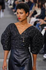 クロエ 2024年春夏コレクション - 花々が咲き誇る楽園で｜写真20