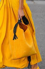 クロエ 2024年春夏コレクション - 花々が咲き誇る楽園で｜写真47