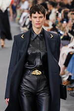 クロエ 2024年春夏コレクション - 花々が咲き誇る楽園で｜写真64