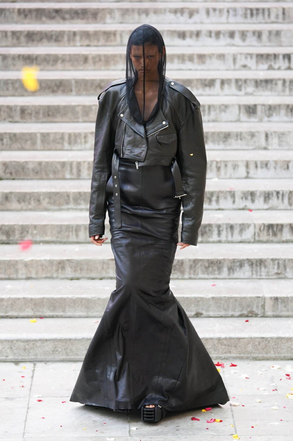 写真26/66|リック・オウエンス(Rick Owens) 2024年春夏 写真26/66|リック・オウエンス(Rick Owens) 2024年春夏