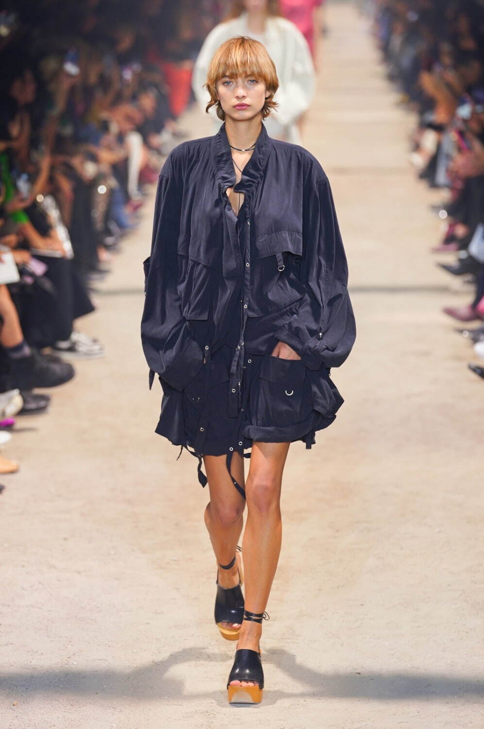 イザベル マラン(ISABEL MARANT) 2024年春夏ウィメンズ&メンズ イザベル マラン(ISABEL MARANT) 2024年春夏ウィメンズ&メンズ