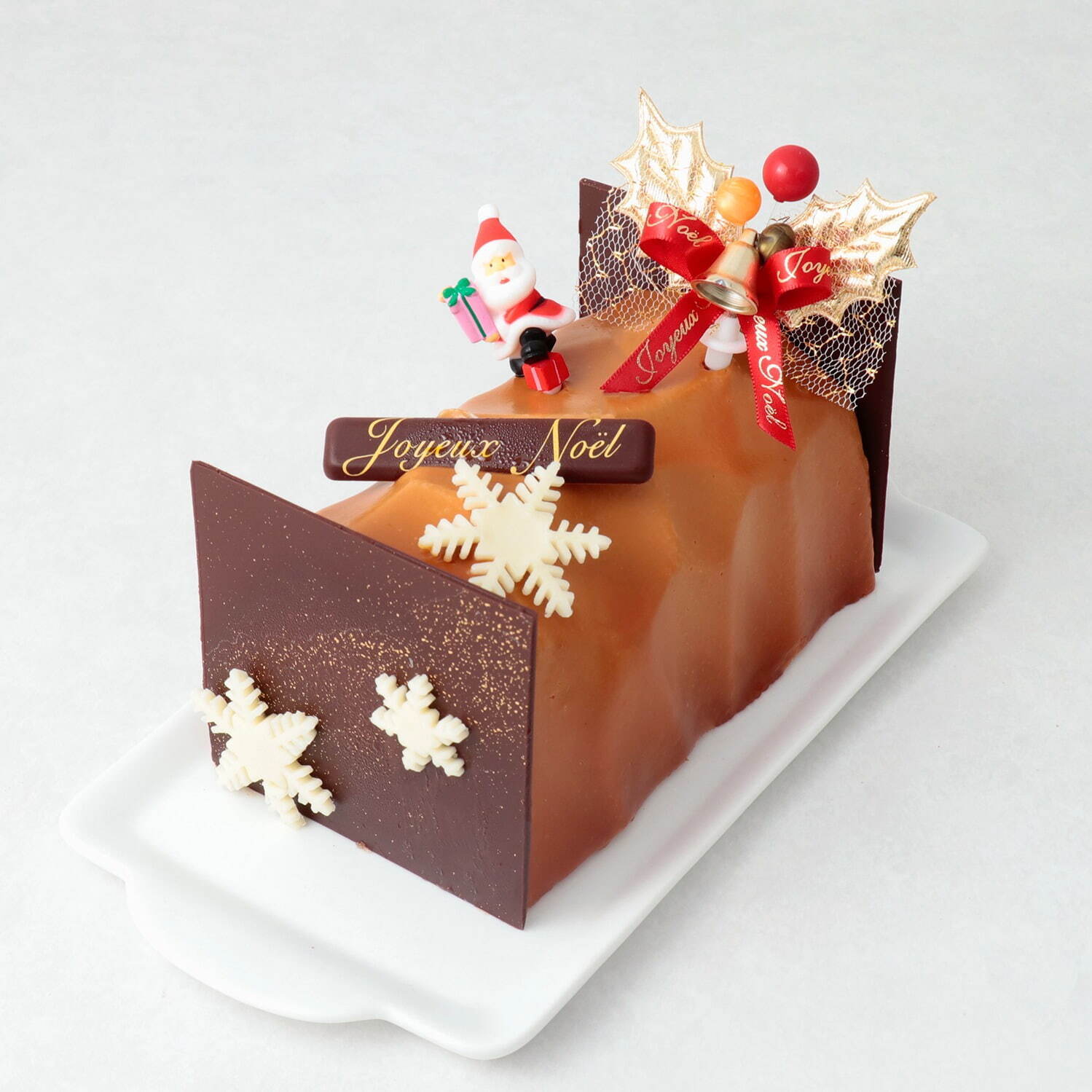 ラ・メゾン白金 グランの2023年クリスマス、ショコラのマカロンを飾ったチョコケーキなど｜写真4