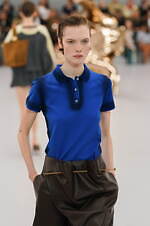 ロエベ 2024年春夏コレクション - 魚眼レンズを通して見た景色のように｜写真39