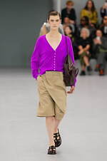 ロエベ 2024年春夏コレクション - 魚眼レンズを通して見た景色のように｜写真60