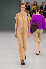 ロエベ 2024年春夏コレクション - 魚眼レンズを通して見た景色のように｜写真67