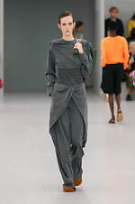 ロエベ 2024年春夏コレクション - 魚眼レンズを通して見た景色のように｜写真73