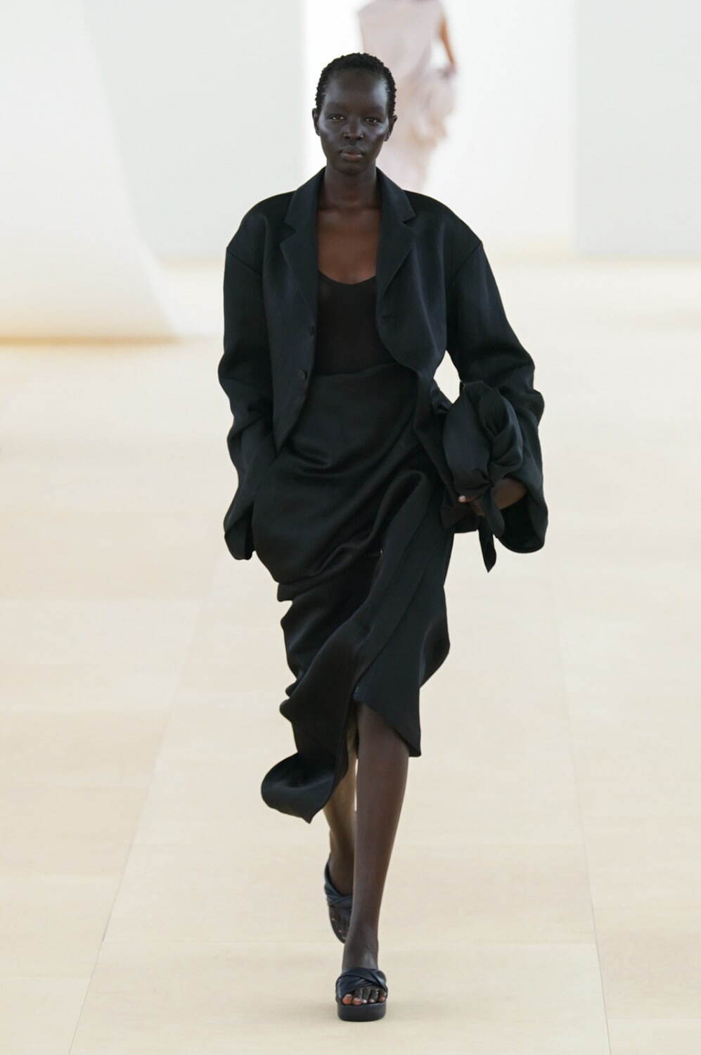 イッセイ ミヤケ(ISSEY MIYAKE) 2024年春夏ウィメンズ