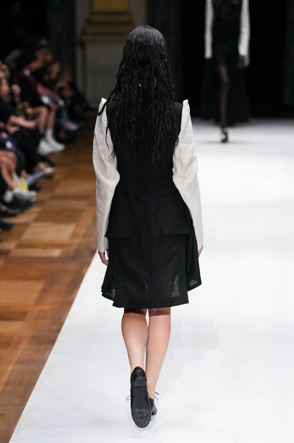 ヨウジヤマモト(Yohji Yamamoto) 2024年春夏ウィメンズコレクション  - 写真6