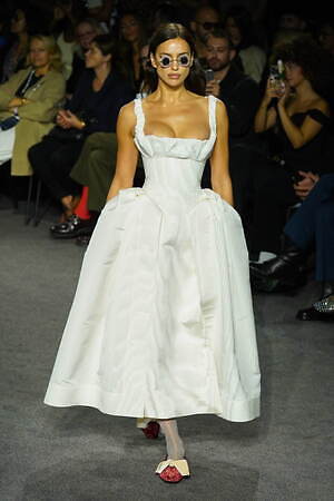 アンドレアス・クロンターラー フォー ヴィヴィアン・ウエストウッド(Andreas Kronthaler for Vivienne Westwood) 2024年春夏ウィメンズ&メンズコレクション  - 写真62