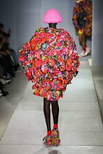 コム デ ギャルソン 2024年春夏コレクション - 色の衝突｜写真4