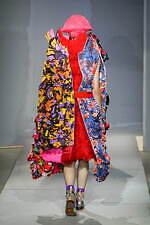 コム デ ギャルソン 2024年春夏コレクション - 色の衝突｜写真11