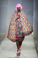 コム デ ギャルソン 2024年春夏コレクション - 色の衝突｜写真12