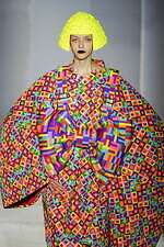 コム デ ギャルソン 2024年春夏コレクション - 色の衝突｜写真16