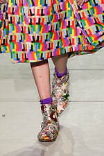 コム デ ギャルソン 2024年春夏コレクション - 色の衝突｜写真19