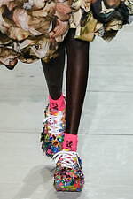 コム デ ギャルソン 2024年春夏コレクション - 色の衝突｜写真23