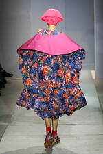 コム デ ギャルソン 2024年春夏コレクション - 色の衝突｜写真37