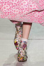 コム デ ギャルソン 2024年春夏コレクション - 色の衝突｜写真39