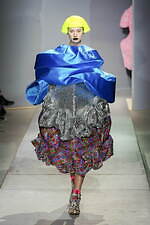 コム デ ギャルソン 2024年春夏コレクション - 色の衝突｜写真43