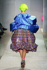 コム デ ギャルソン 2024年春夏コレクション - 色の衝突｜写真46