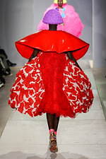 コム デ ギャルソン 2024年春夏コレクション - 色の衝突｜写真61