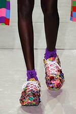 コム デ ギャルソン 2024年春夏コレクション - 色の衝突｜写真63