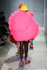 コム デ ギャルソン 2024年春夏コレクション - 色の衝突｜写真65