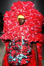 コム デ ギャルソン 2024年春夏コレクション - 色の衝突｜写真71