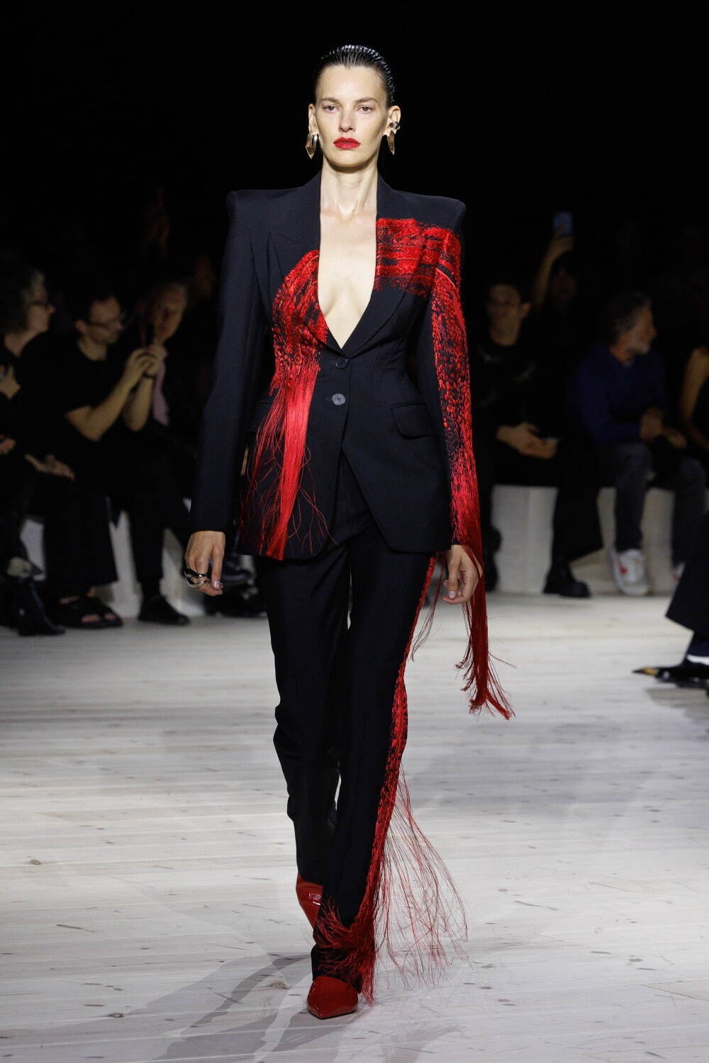 マックイーン(McQueen) 2024年春夏ウィメンズコレクション