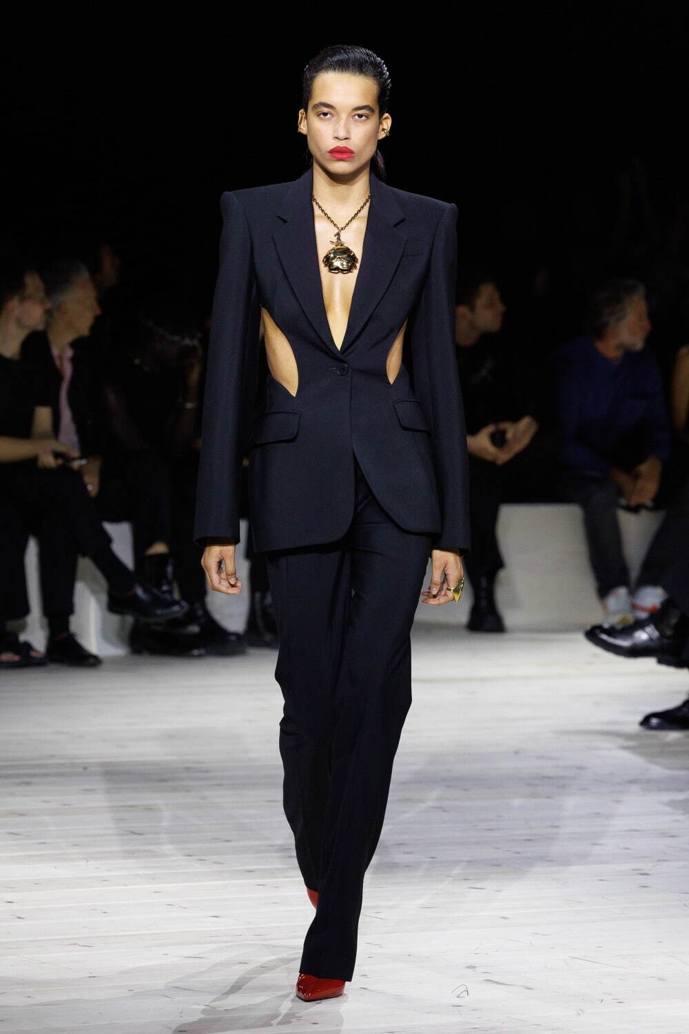 マックイーン(McQueen) 2024年春夏ウィメンズコレクション