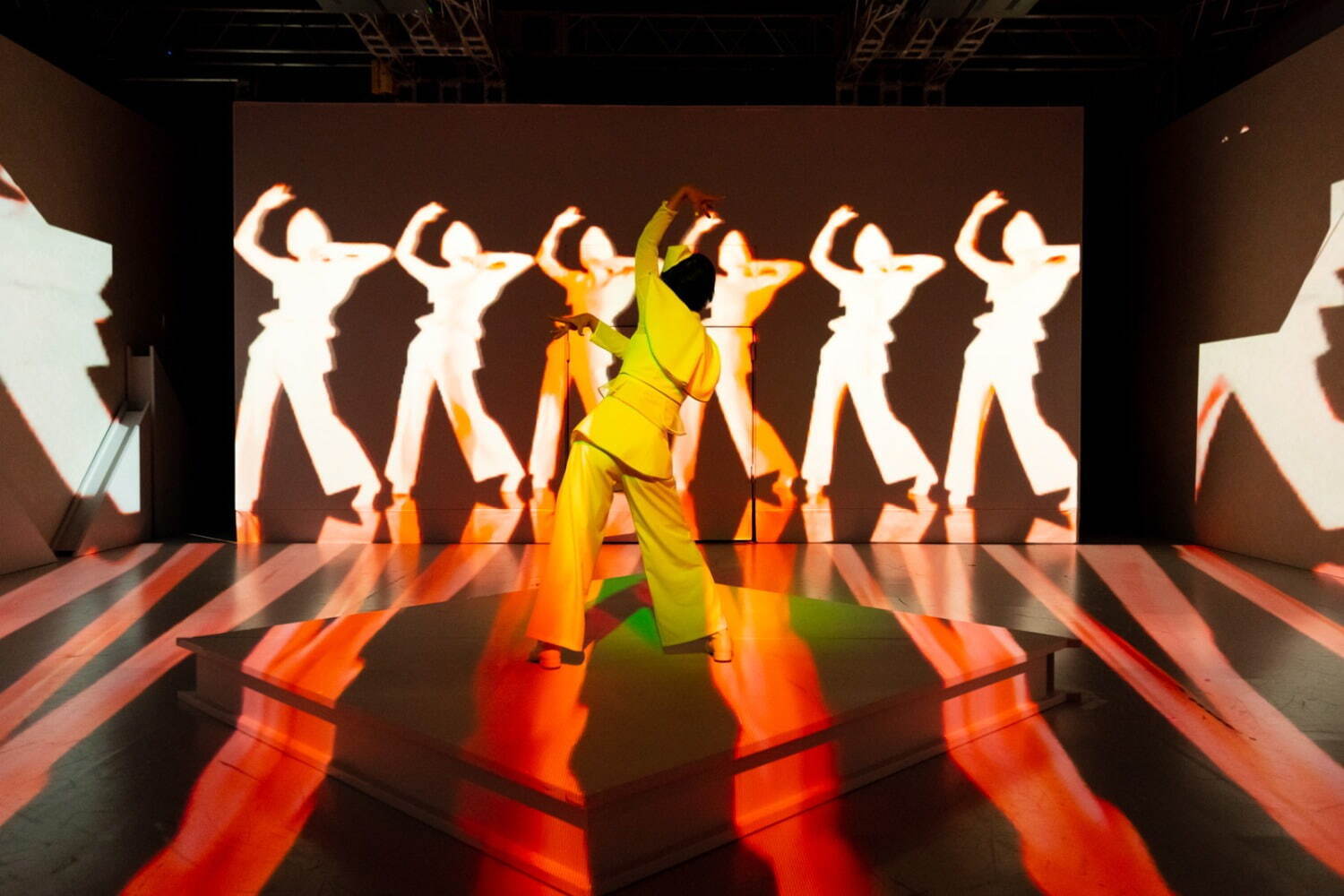 “ダンス×最新デジタル技術”による没入型パフォーマンス、虎ノ門ヒルズ「TOKYO NODE」で｜写真36