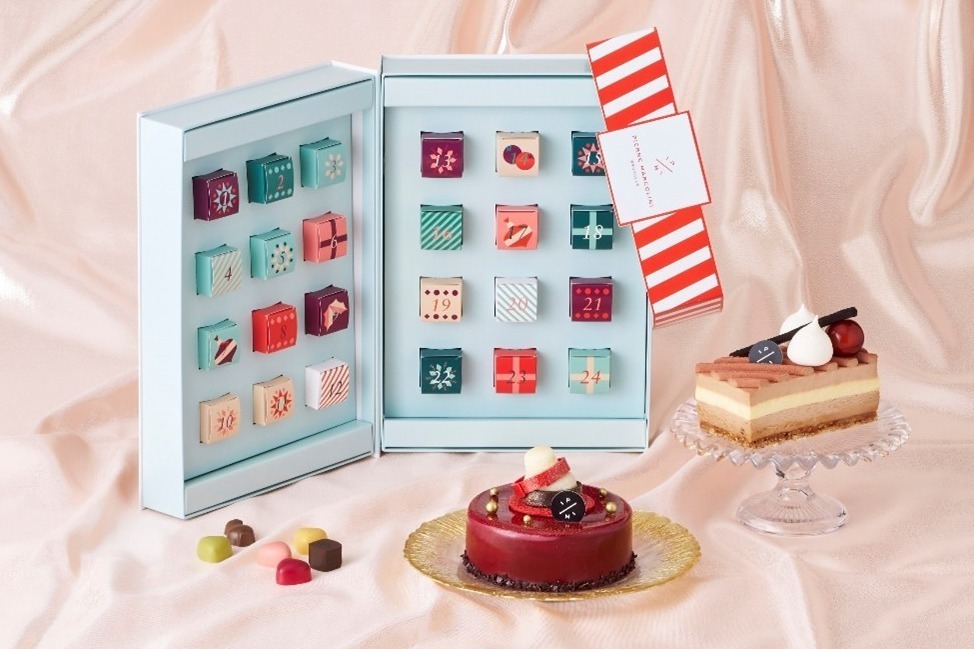 ピエール マルコリーニ“真っ赤な”23年クリスマスケーキ、24個のチョコ入りアドベントカレンダーも