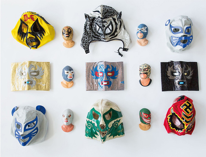 プロレスマスク型ブックカバー「BOOK MASK」発売 | 写真