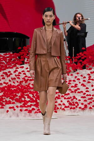 アクリス(Akris) 2024年春夏ウィメンズコレクション  - 写真17