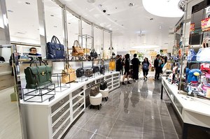 伊勢丹が羽田空港第1旅客ターミナルに初のレディース店をオープン ファッションプレス