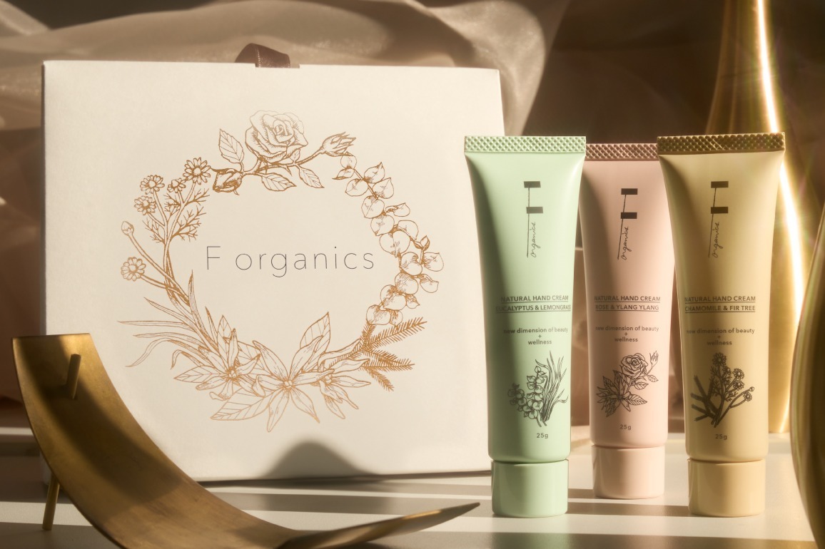 カモミール｜エッフェオーガニックの人気ハンドクリーム、23年冬限定“カモミール＆モミノキ”など3種入りミニキット